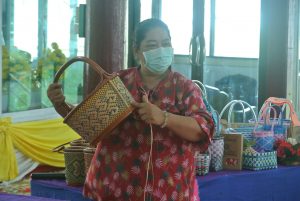 โครงการเพิ่มมูลค่าและยกระดับผลืตภัณฑ์ชุมชน-DAY 1